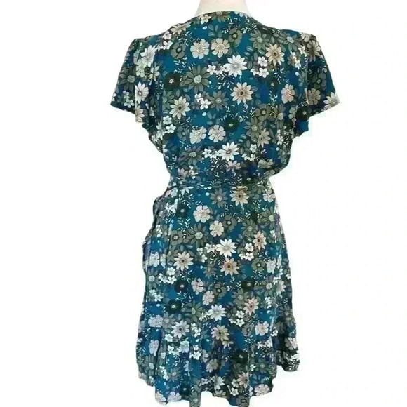LOFT Ann Taylor Beach Swim Cover up Wrap Dress Size M Keyhole Floral Resortwear - Picture 4 of 7
